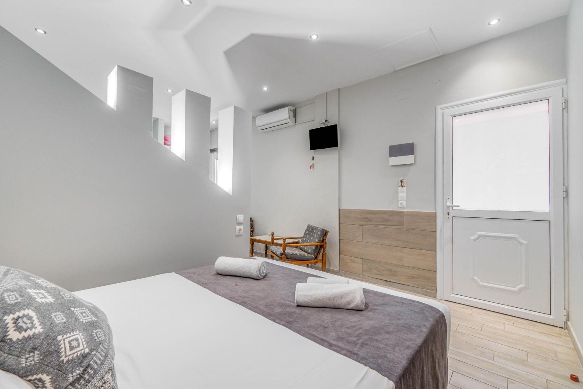 Angela Hotel & Apartments Gouviá Extérieur photo