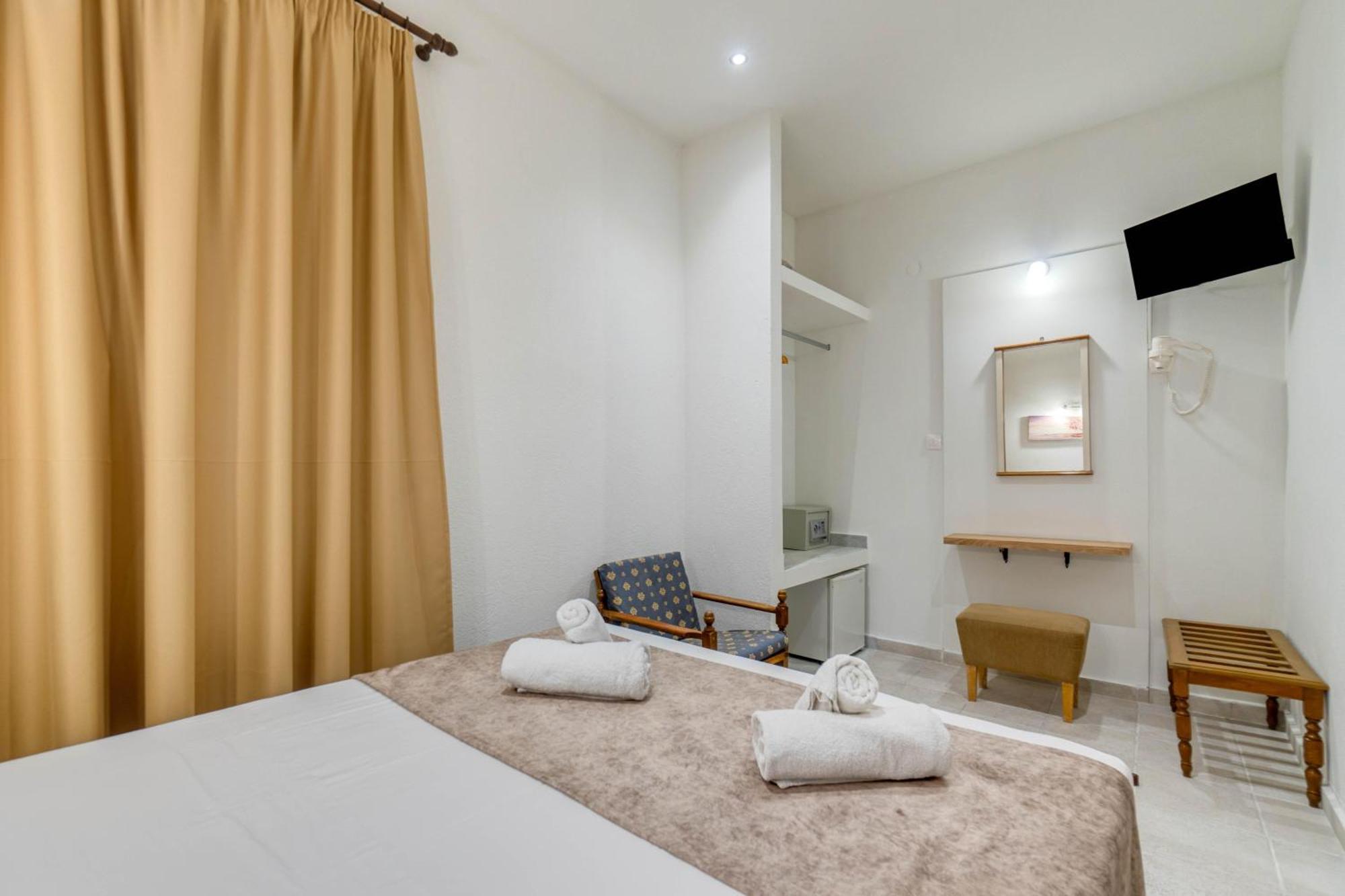Angela Hotel & Apartments Gouviá Extérieur photo